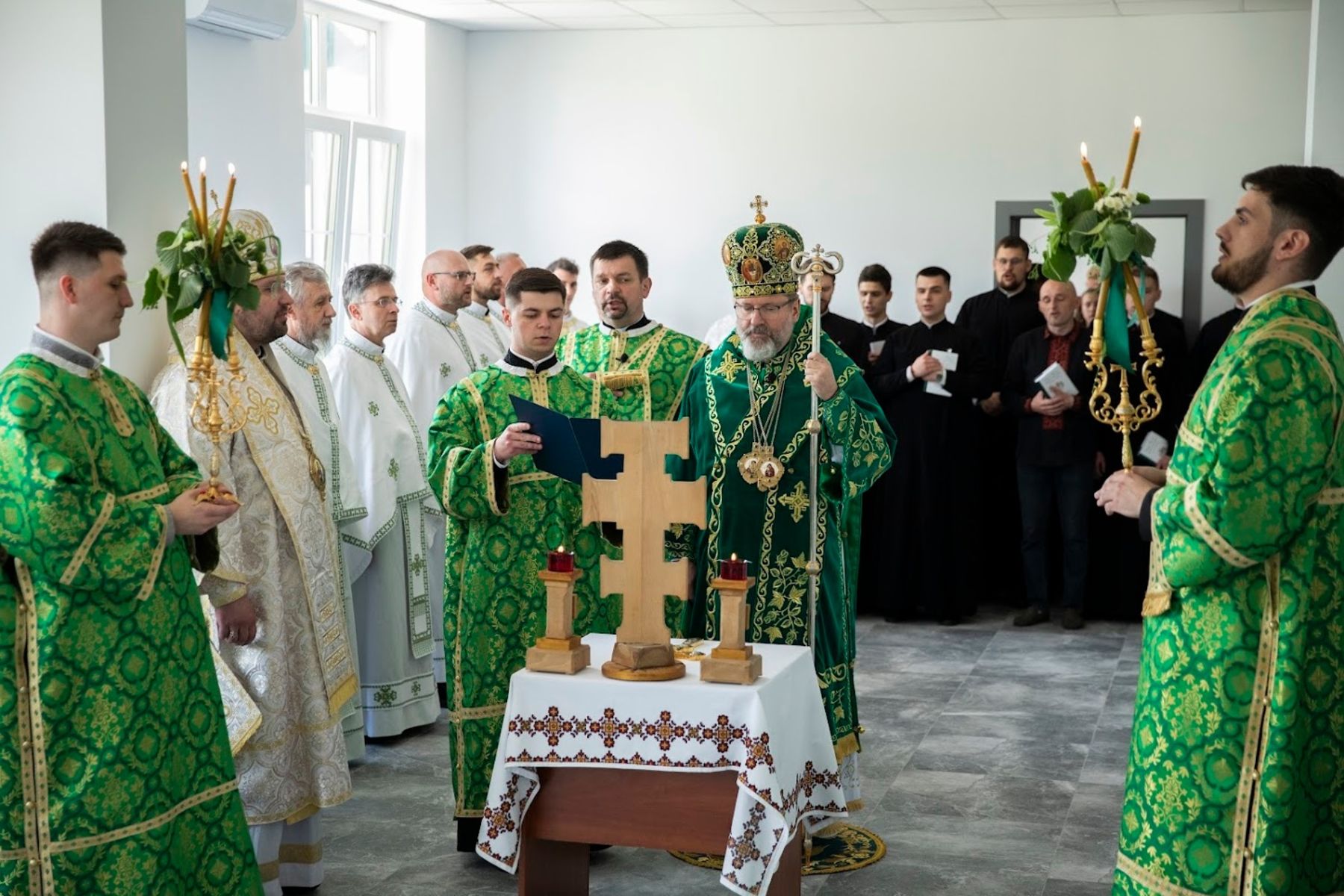 Блаженніший Святослав освятив нову бібліотеку Київської Трьохсвятительської духовної семінарії Блаженніший Святослав освятив нову бібліотеку Київської Трьохсвятительської духовної семінарії