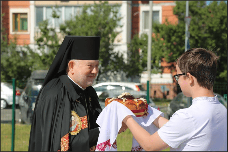 Владика Йосиф Мілян здійснив душпастирський візит до парафії Святої Анни в місті Вишневому Владика Йосиф Мілян здійснив душпастирський візит до парафії Святої Анни в місті Вишневому